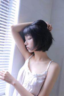娇妻玩4P被三个男人伺候电影